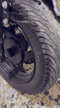 سلام عليكم انتباه 
دراجة شحن آر تسعة ريان اصلي موديل ستة وعشرين خمسة باتري ٢٦ أمبير يجي وياها شاحنة ومرايات وسويجين وبصمات اثين وكارت اثنين للعلم الدراجة ناقصها مدكر امامي فقط مراوس مو بيع مراوس x900 أر ٩٠٠ الرقم /***********
