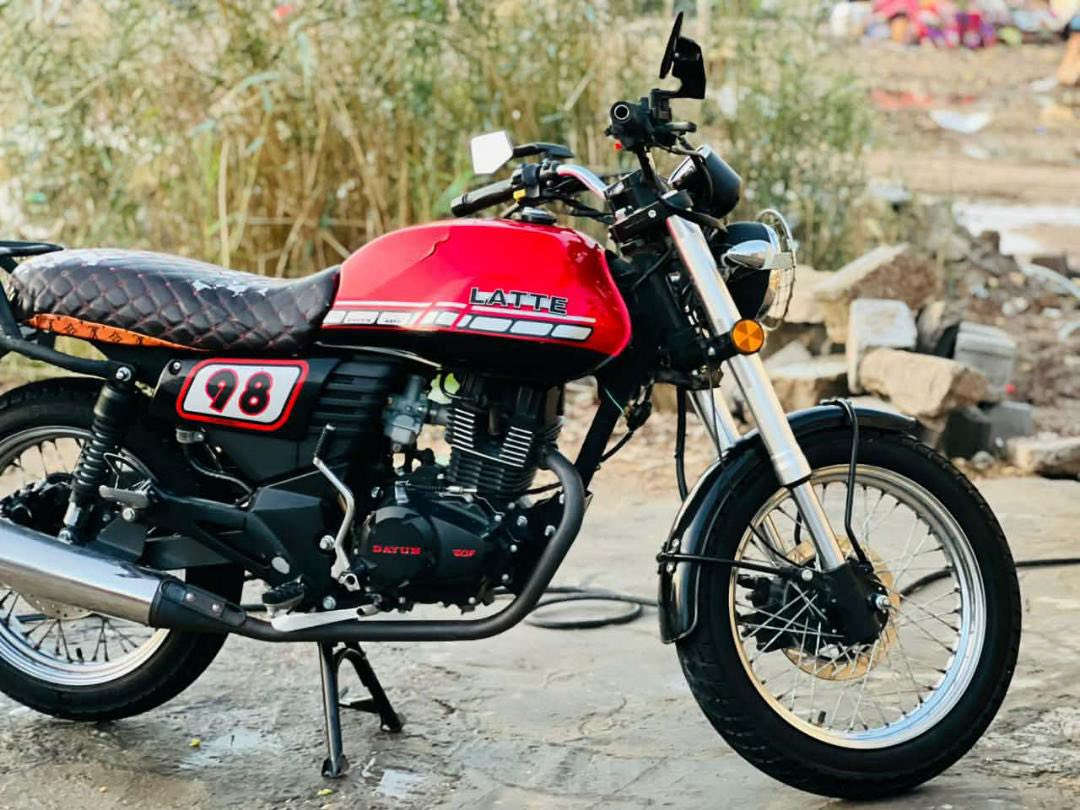 دايوان  لاتي موديل ٢٠٢٣ 
دراجه نضيفه ما ماشيه 
مكفوله كفاله عامه 
الدراجه أوراق اصولي
مكان الناصريه قلعه سكر 
***********
