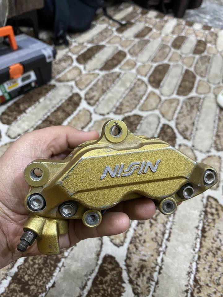 السلام عليكم اخوان فج نايفشن اصلي يرهم جي تي آر وسكنس وكابريتر ١٤٠عام فقط تنضيف للبيع ***********
