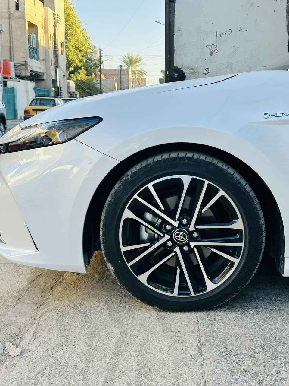 السلام عليكم
كامري موديل 2025 لمتدد اعلى فئه مكفوله من الصبغ والضربه والتبديل فقط بارد بالجاملغ الخلفي ع كد اربع اصابع وسونارها موجود بالمنشور 
رقم بغداد الجديد باسمي 
مكان السياره بغداد / حي الاعلام 
السعر ٣٤٥٠٠ $ يعني ٣٤٥  ورقه  وبيها مجال 
للاستفسار ***********
