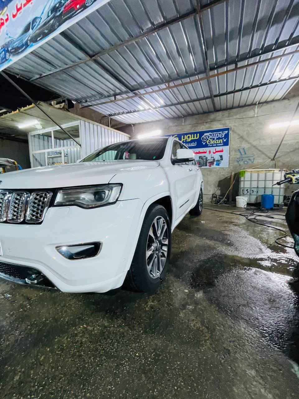 السلام عليكم جيب شيروكي اوفر 2018لاند جكات السياره فول مواصفات عل أخير خليجيه كفاله عامه عدا بيها بارد السياره صدر جديد جكات شغاله كامله مكينه مكفوله وكير مكفول السياره خير من الله مال جناي للاستفسار الاتصال *********** وتدللون
