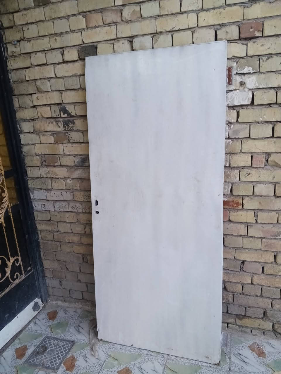 سلام عليكم  شباب. هذني بيبان  3 القياس  الابيض 88×2
ولاثنين  هذنيج  القياسات  88 ×95  علق واني ادخل خاص الكم او اتصال ع رقم بي واتساب.  ***********
