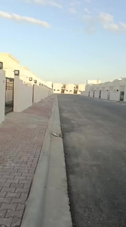 للبيع دار في مجمع دجلة مساحه ٢٠٠م غرف نوم عدد ٢
السعر الكلي ١٢٥
واصل ٥٠ نقد السعر المطلوب ٦٠ مليون تاريخ الدار جاهز كامل باقي الاستلام ١٥ مليون شهري مليون بدون سنوي
اللاستفسار اتصال على رقم
*********** ☎️مكتب الأمين للعقار على شارع 60
