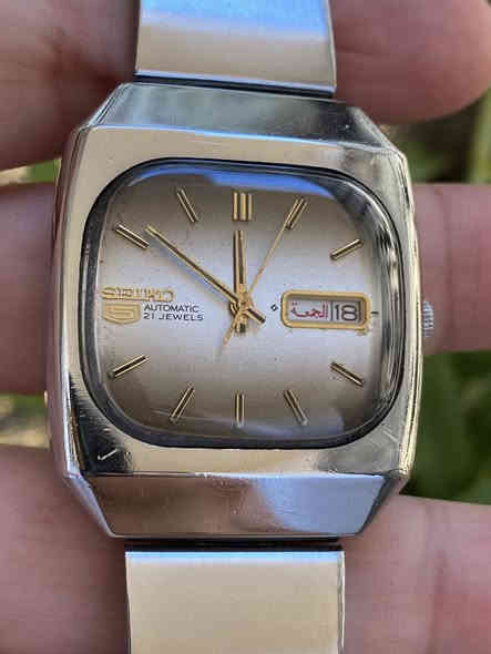 السلام عليكم 
مجموعة من القطع اليابانية 
اورينت 
ستزن 
سايكو 
اتوماتيك 
الوان مميزة
نظافة تامة
تعمل بكفاءة عالية 
ستانلس ستيل بالكامل 
بلادية بالكامل 
البيع جملة ومفرد 
يوجد توصيل لجميع  المحافظات 
***********
