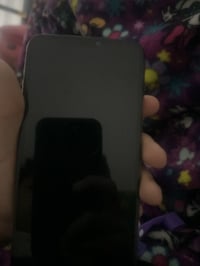 ايفون 11برو ماكس مبدل ضهر وشاشه بي عطل مايشحن سعره150الف تواصل 0772950...