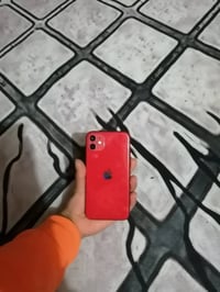 آيفون ١١ • ٦٤ • بطارية ٧٤