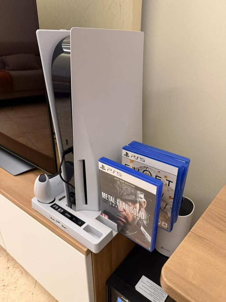 سلام عليكم بلي فايف البيع العنوان بغداد السعر 550 بي مجال بسيط غراضه كامله ويا فيفه 25 ويا ستاند ابو المروحه ***********
