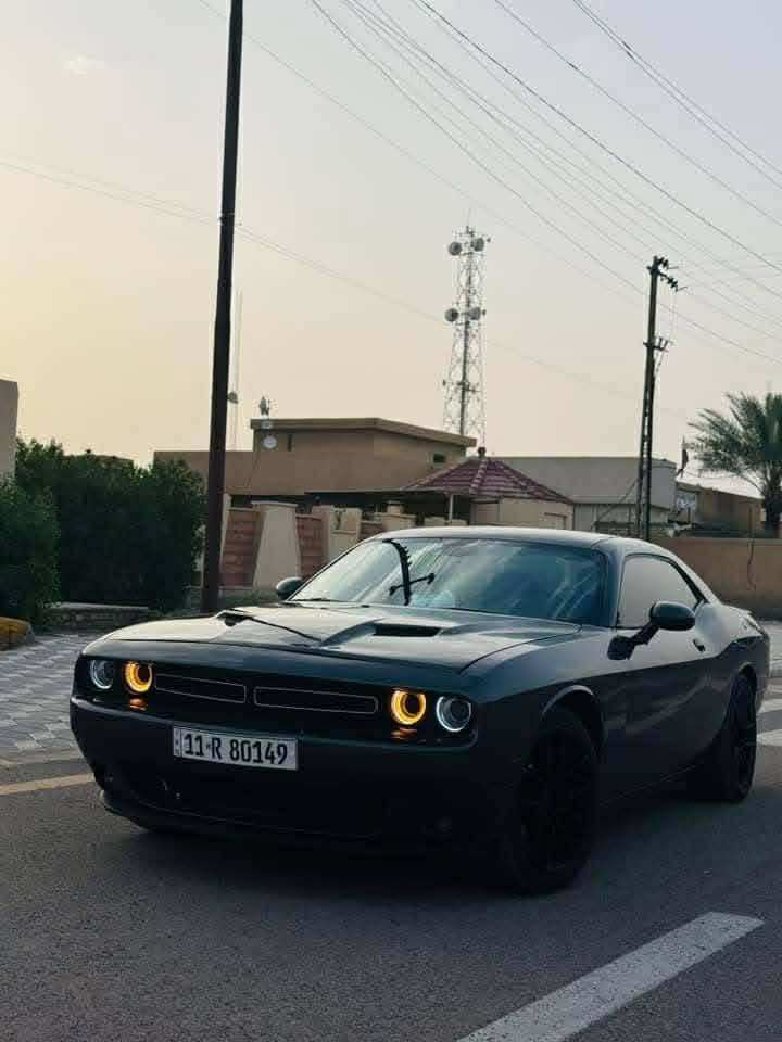 دوج تشالنجر (Dodge Challenger) SXT 2018🖤🔥
⚙️ محرك 3600
🔧 كير ومحرك مكفول
🛠️ صدر أمامي وخلفي جديد
🛞 تايرات جديدة
🛞 ويل 20 وايد بدي
🪑 داخل جلد
📺 شاشة كبيرة
🚗 دعامية أصلية SXT
📱 رقم بغداد الجديد
🚧 حادث جاملغ وبنيد
🎨 بيها رشات تجميلية محسوبة أحزام
✅ السيارة ما ناقصها شي
 بغداد 
***********
