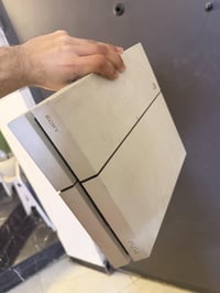 بلايستيشن 4 • ذاكرة ٥٠٠ جيجا • جوستك واحد