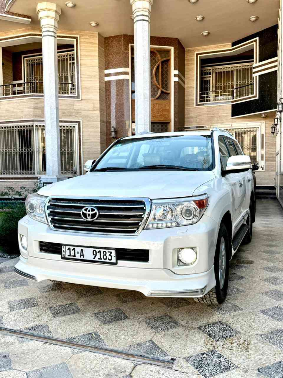 السلام عليكم 
لاندكروز 2012 فطيم خليجي بيها قطعتين صبغ
باب خلفي وجاملغ خلفي جهة اليمين بدون دواخل
محر 8 سلندر 4600 ماشيه 192 كم حقيقي
فول مواصفات سياره جاهزه بدون نقص
العنوان بغداد السيديه
السعر 325$
للاستفسار ***********
