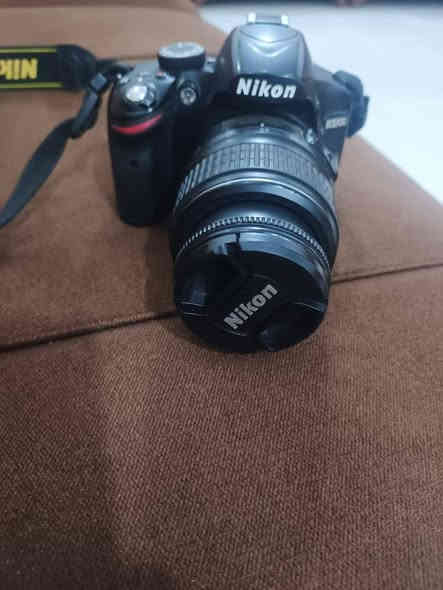 سلام عليكم
كامره نيكون 3200 للبيع 
ملحقاتها 
 عدسه 18-55 
شاحنه 
بطاريه
حزام كتف
جنطه
نضافه ١٠٠ ٪
السعر 225 الف وبيها مجال بسيط
العنوان  المقداديه للتواصل خاص او الاتصال  ***********
