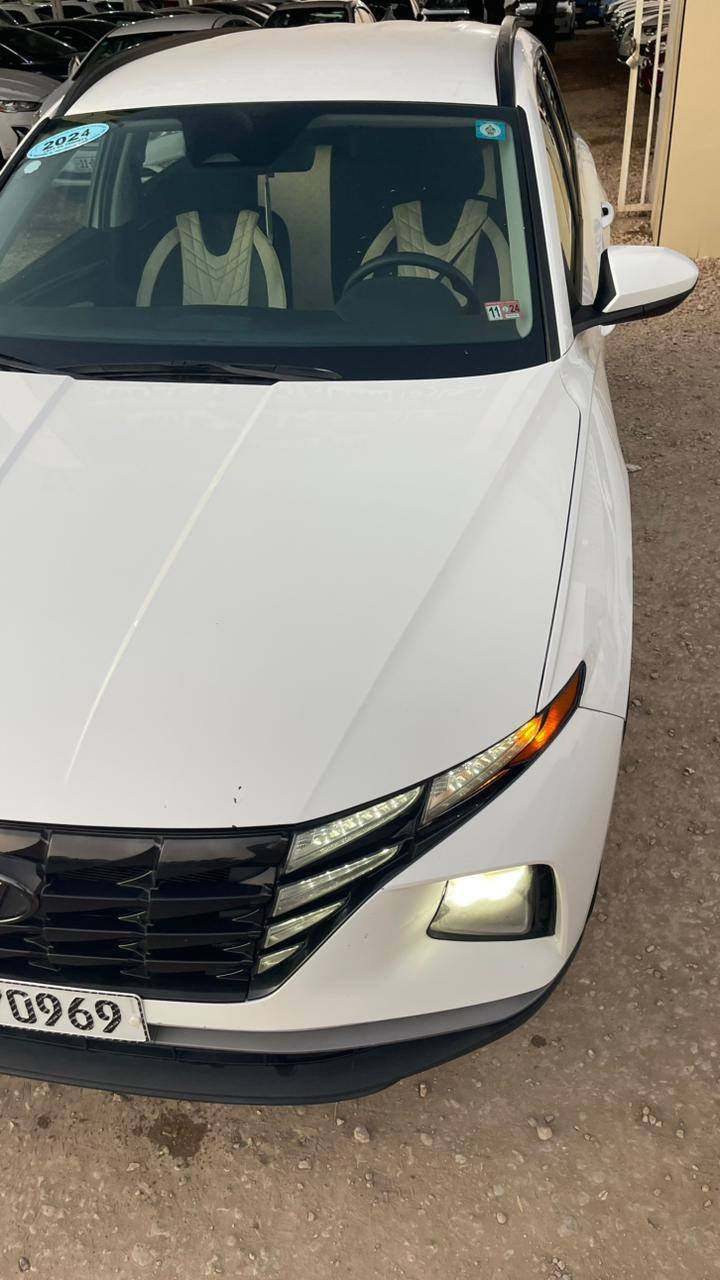 سلام عليكم
توسان للبيع موديل 24
امريكيه رقم بغداد 
لعنوان بابل شوملي 
رقم الهاتف 
***********
***********
