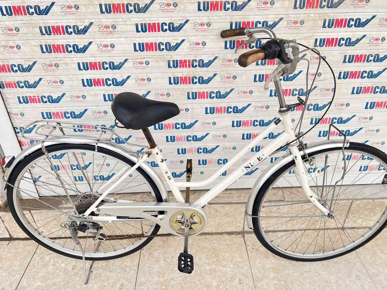 باسكيل ياباني باله حجم 27 شرط نظافه بدون اي عيب شلونه بل صوره هيج سعره 65 قفله شراي خابر وتدلل*********** ملاحظة اروس شعندك باسكيل عاطل لو حته صغير تحياتي للجميع
