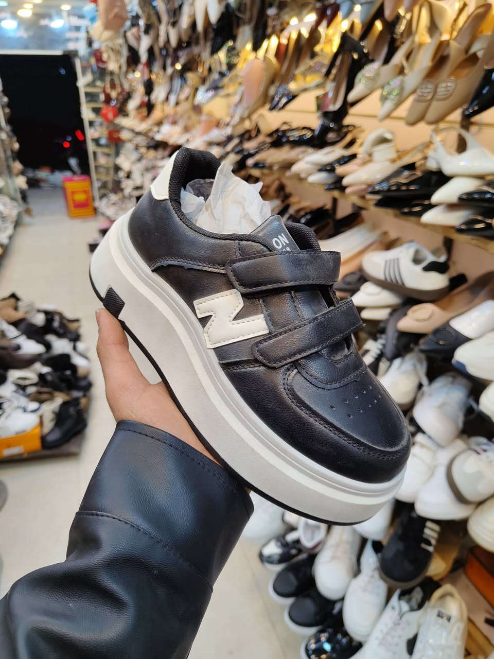 عروض وتخفيضات
ترانشوز لاصق 
السعر 10 فقط 🔥 
قياس 37«38»39»40»41
للحجز اتصل برقم ***********
كميه قليله ومحدوده
