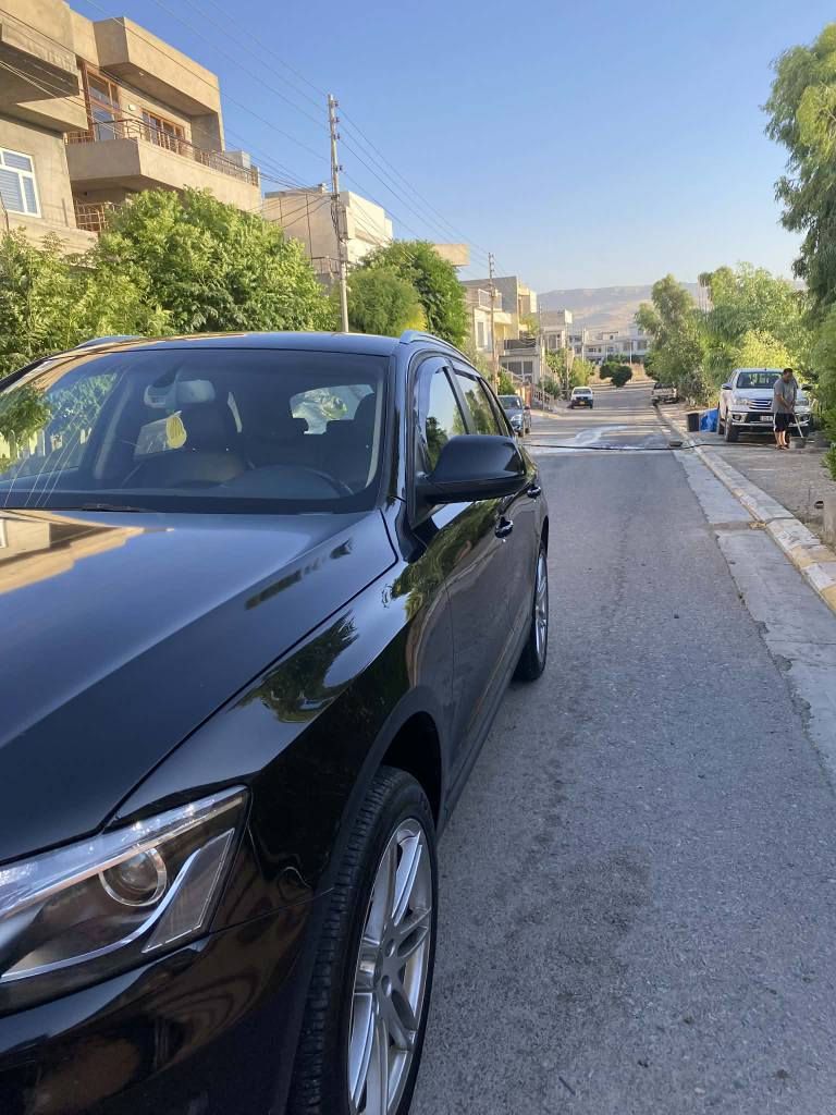 AUDI Q5 2010

ئۆدی q5
فول مواسفات بەس سلایت نیە
مۆدێل ۲٠۱٠
گێرومە کینە بە شە رت 
مەکینە(۲٠)تۆربۆی گازە
هە موگیانی لە سە ر دەقی شە ریکە ماوە
بۆیاخی نیە بە شە رت
  لەرەسمەکان جوانترە 
دە بڵ ئە کسلی بە شە رت
ژ.م(٠۷۷۲٥۳٤٠۹۹٥)
ڤایبە رو واتساپی لە سە رە
نرخ 80گەڵاو مەجال شربازهير, السليمانية
