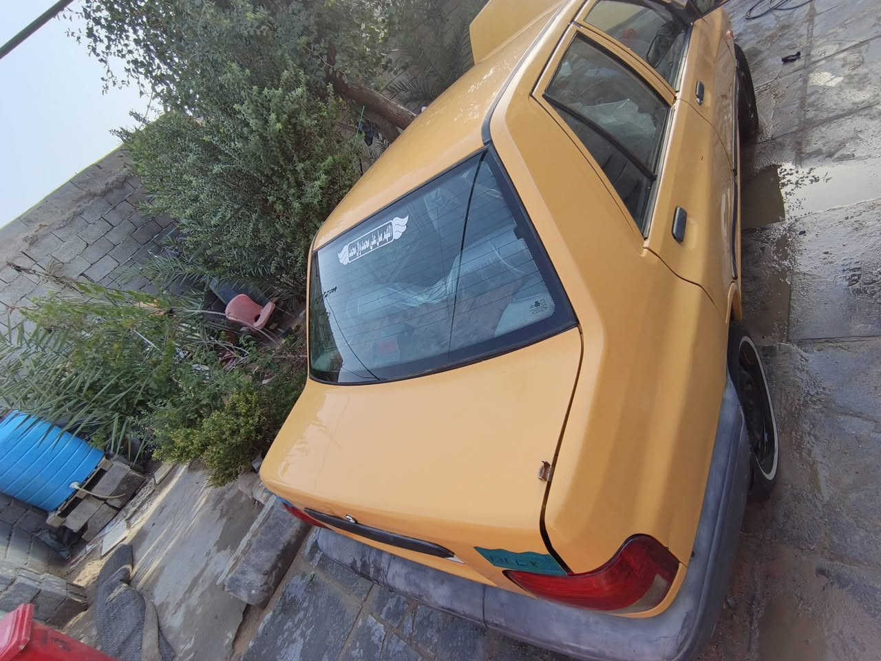 السلام عليكم
سيارة 🚗 سايبا (ايراني) للبيع
موديل 2017 رقم انكليزي دولي 
مصفرة هيئه وغرامات سنوية لل28
بسمي السيارة وشرط تحويل 
كير و مكينه بجيس تبريد + تدفئه
دوشمه جلد + جيس نايلون 
السيارة معمرة هلالات وبرانكيت 
السعر 37 ورقه مجال قليل حك الجيه 
مكاني البصرة الهارثة ***********
