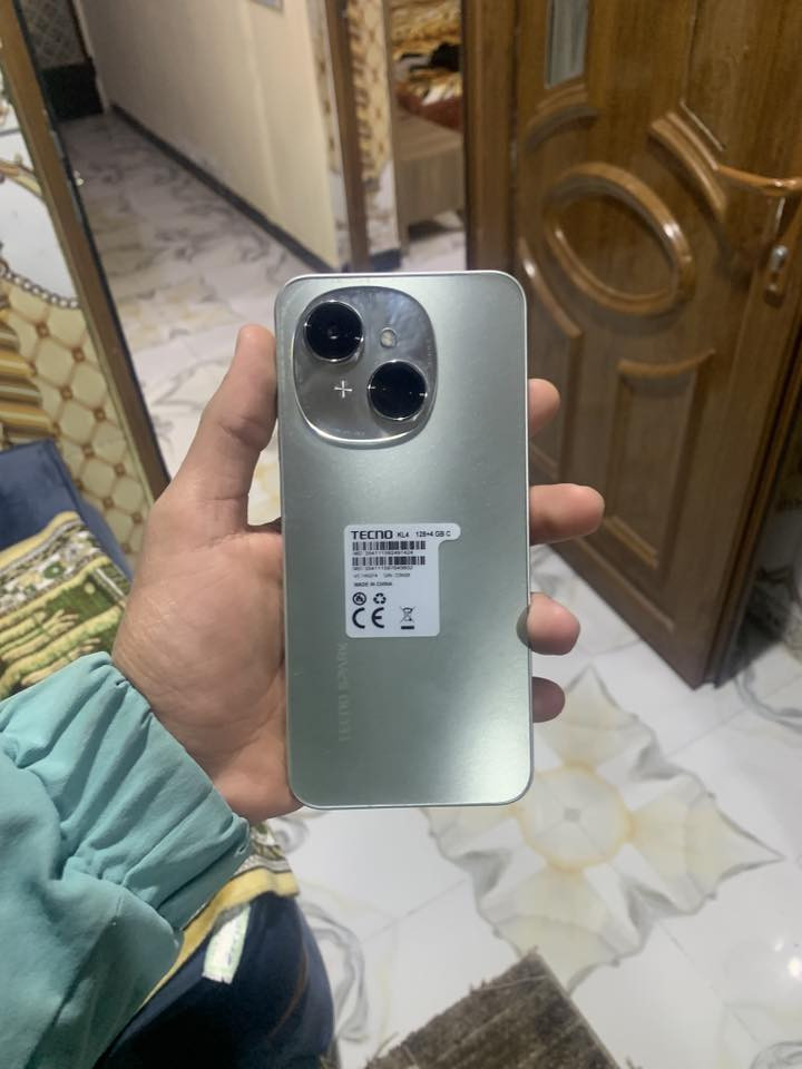 سلام عليكم 
موبايل للبيع فقط
موبايل تكنو سبارك 
مستخدم اقل من الشهر 
نظيف كلش السعر ب 140 وبي مجال 
مكاني ديالى ابي صيدا  رقمي                                    ***********
