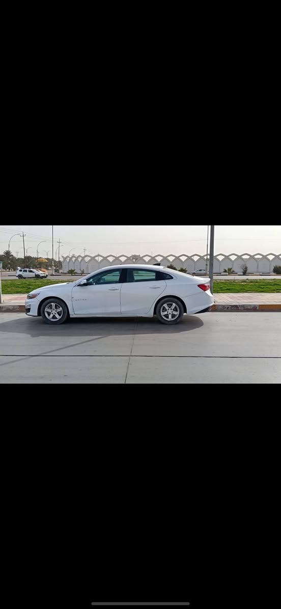 سلام عليكم ماليبو 2023 بدون رقم فحص السياره ماشيه 19 الف كيلو السياره بيه قطع صبغ اني ابيع احزام للستفسار *********** مكان السياره كربلاء السعر 105
