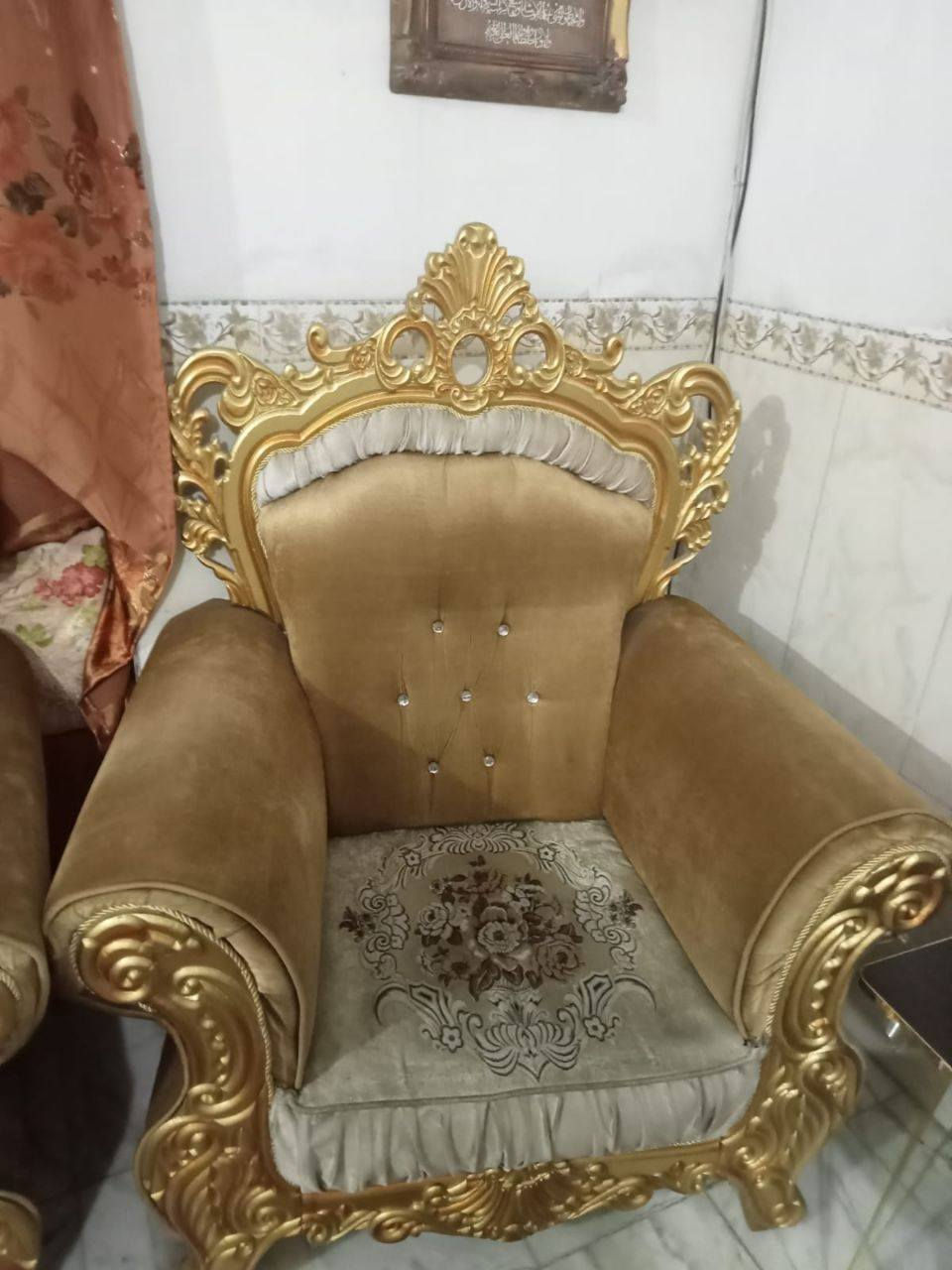 تخم ملكي 10 مقاعد مستعمل قليل تجي تفحصه اي ضرر مابي  للبيع السعر 375 بي مجال للشراي
العنوان. بغداد شعب حي البساتين
للاتصال/***********
