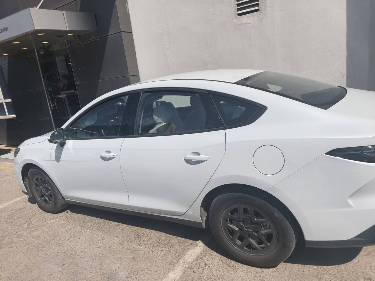 السلام عليكم
BYD سيل 05

للبيع مكفوله كفاله عامه ماشيه 7 الف 

جديده السعر 20 مليون

مكانها الكرادة او الدوره 

الشراي يتصل غير متواجد على الفيس

***********
