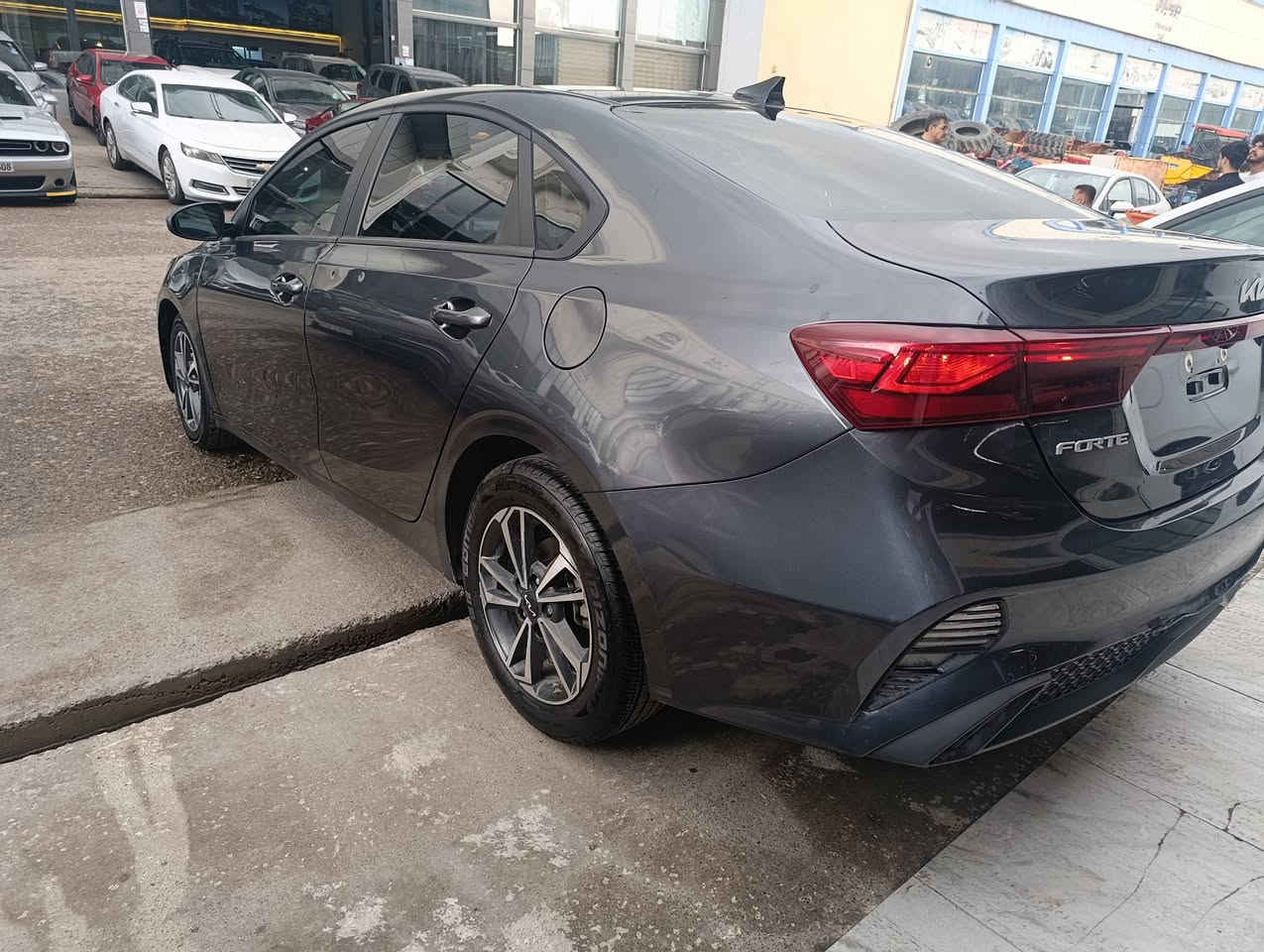 Kia Forti 
موديل 2024
ماشيه 14 الف ميل
لون نفطي
سعر 145 ورقه بدون رقم
رقم كاتي تترقم محافظات الاقليم
أربيل/دهوك/سليمانيه/حلبجه
مدة الترقيم 90 يوم من تاريخ الشراء 
حادث السيارة: بدون حادث مكفوله دعاميه ل دعاميه(فقط 3 قطع كلير امريكي بدون معجون فقط رش)
كافه الايربكات سلميه 💯/100شركه ماطاك
مواصفات 👇
محرك 2.0 دوش المرغوب
شاشه كبير 
ويل كب
تحكمات فول
رادار امامي و جوانب
سيارة باربيل شركة نور البصرة موجودة 
بيع فقط شراي يتصل
*********** واتساب 
***********
