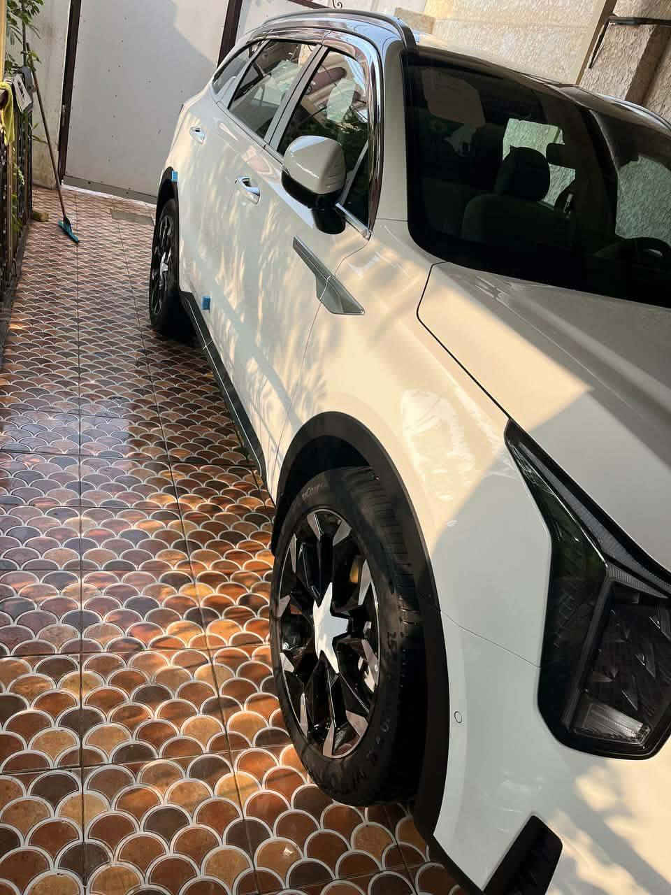 السلام عليكم للبيع او مراوس سورنتو موديل 25 وضع الزيرو ماشيه 2000 فول مواصفات 6 سلندر اربع كاميرات توقف ذاتي تتقدم وترجع بالريموند وباقي المواصفات ويل 20 داتا شو ضمان الدوليه رقم واسط تحويل مباشر مغلفه ارضيه وكشنات مكان السياره واسط المركز الزهراء موبايل ***********
