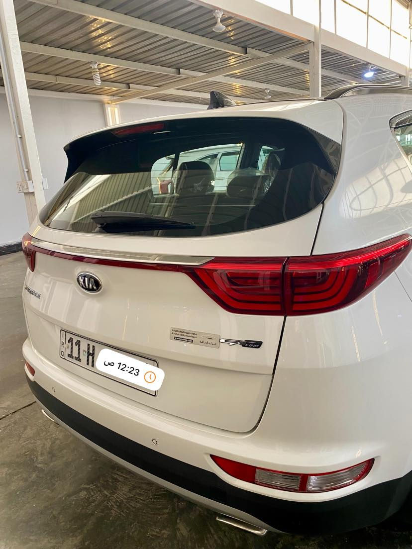 السلام عليكم مكلف بالنشر كيا سبورتج (2018) جيتي لاين (أيراني 1/1استيراد خاص)ماشيه29 الف زيرو على ايد صاحبها
بعدها بوضع الشركة كفالة (صبغ بارد تبديل شخوط فتح) مكينه(2400/ GDI) فور ويل مواصفات خاصة فول للاخير
بانوراما تدفئه تبريد رادارات داخل زعفران صندوق كهربائي 
جام بلو رايز بلادي كراسي الخلفيه تدفئه هيتر ستيرن 
بأسم راعيها الشخصي بغداد الدولي بصمات2 
مكان السيارة بغداد
***********
220$ وبيها مجال
