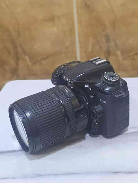 السلام عليكم
نيكون 7500 صورتها حلوه 
بيها فتحة بسيطة بالبدي ما مأثر على التصوير 
السعر خاص أو أتصال 
***********
