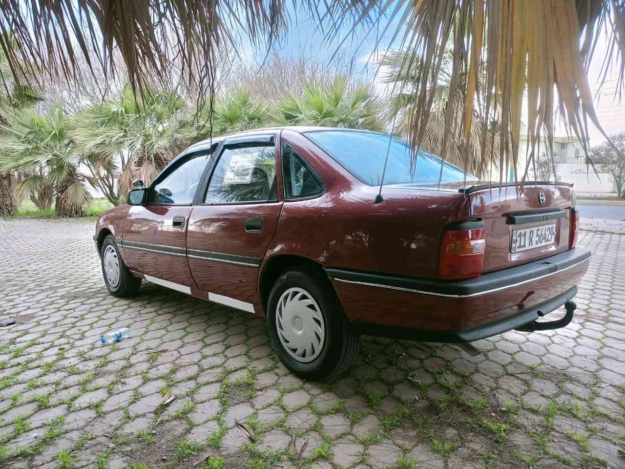 السلام عليكم اوبل فكترا موديل 1992 حجم 16 قايش عريض محرك كير شرط تايرات جدد حداديه شرط شرط التحويل او وكاله السعر 40 وبي مجال الشراي يتصل ويدلل مكاني كركوك  ***********
