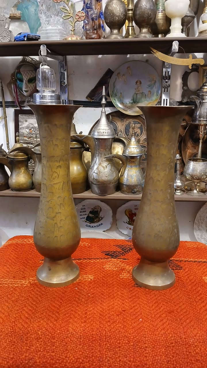 فازات ومبخره بدويه نحاس أحجام كبيره وصغيره البيع العنوان المحل بغداد المدينه شارع الفلاح حي الاكراد قطاع ١٣ مقابيل الطاقه الكهرباء هاتفي ***********
