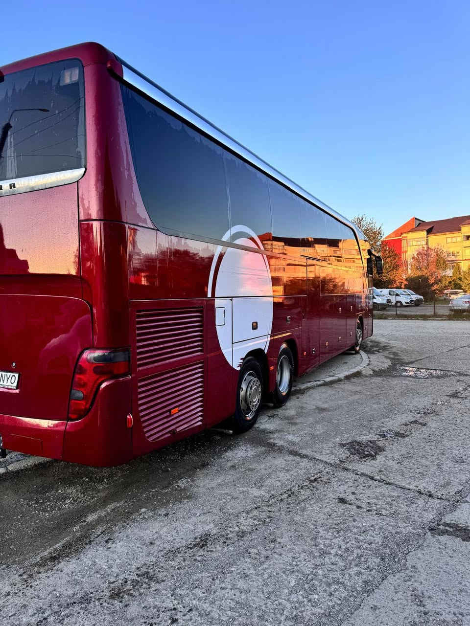 Setra 417HDH
سنة الصنع 2007
عداد 970,000 كم 
ناقل حركة أوتوماتيكي
قوة المحرك 500 كيلوواط 
محور توجيه 
السعر 60 الف دولار 
شامل كمرك ضريبة شحن 
مدة الوصول 20 يوم بعد الحجز


**إذا كنت صاحب هذا الإعلان وتريد حذفه لأي سبب، رجاءا أرسل رسالة إلى الدعم الفني**