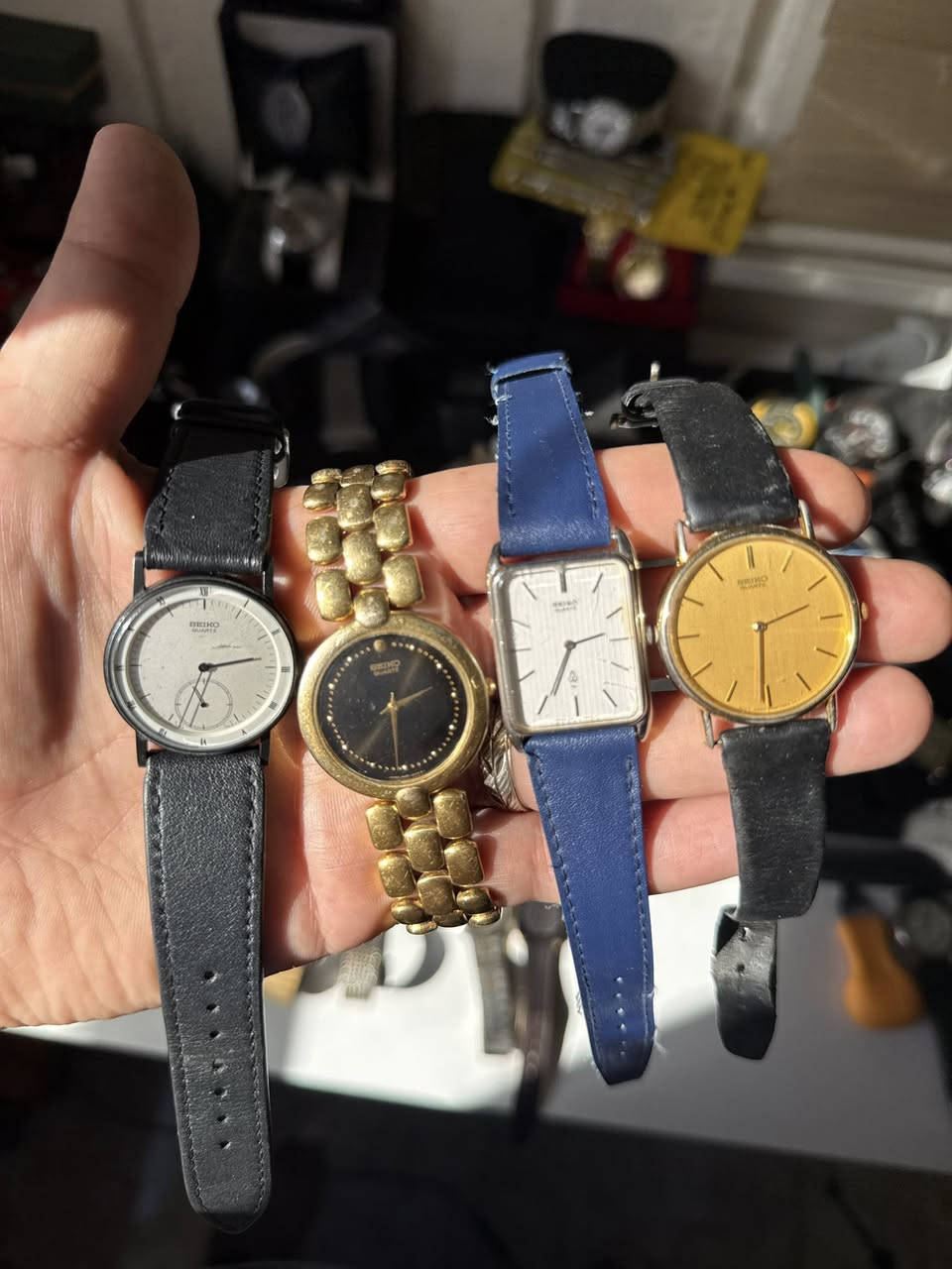 اربع  ساعات سيكو ياباني اصلي فنتج
اشكال مختلفه 

ساعات تحف من سيكو 

 سعرهن

230 الف


**إذا كنت صاحب هذا الإعلان وتريد حذفه لأي سبب، رجاءا أرسل رسالة إلى الدعم الفني**