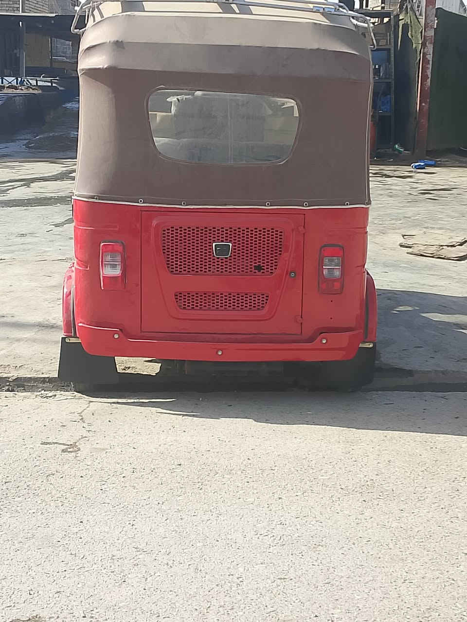 السلام عليكم تيك توك للبيع رقم سنويه موديل 22 تيك توك مسبوقه عام جماليه سعر 8,800 رقم ***********
