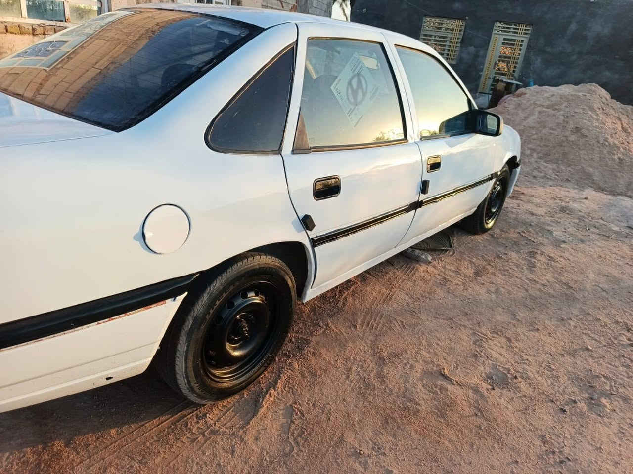 السلام عليكم اوبل فكترا موديل ١٩٩٠ رقم نجف السنويه ساقطه مكنيه ١٦٠٠ بيه بخار عليه غرامات ٣٤٠ مصبوغه عام فرن حداديه جاهزه تايرات جدد كهربائيات شغاله بيه تلحيضات بسيط ترهم بيع اومراوس مكاني ديوانيه قضاء غماس تلفون ***********
