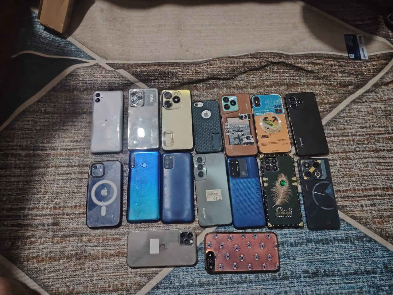السلام عليكم عندي موبايلات ايفون ١١مامفتوح سعره250 هونرx9Pذاكره256 فايف جي  سعرم250 جي سفن ٧سعره 40الف   M12كلكسي ذاكرة١٢٨ سعره 75  انفنكس تكنو ذاكره 64 سعره 50الف  ذاكره64سعره 50 الف آيفون فايف5 سعره 25 الف كلاكسي كلاكسي اي10سعره 50الف  اي13 سعره75ذاكره 128كلاكسي   A20s سعره65الف. الباقي كلمن اوسعره اكو امراوس  مكان التاجي ابوعظام وتساب*********** اكوتوصيل***********
