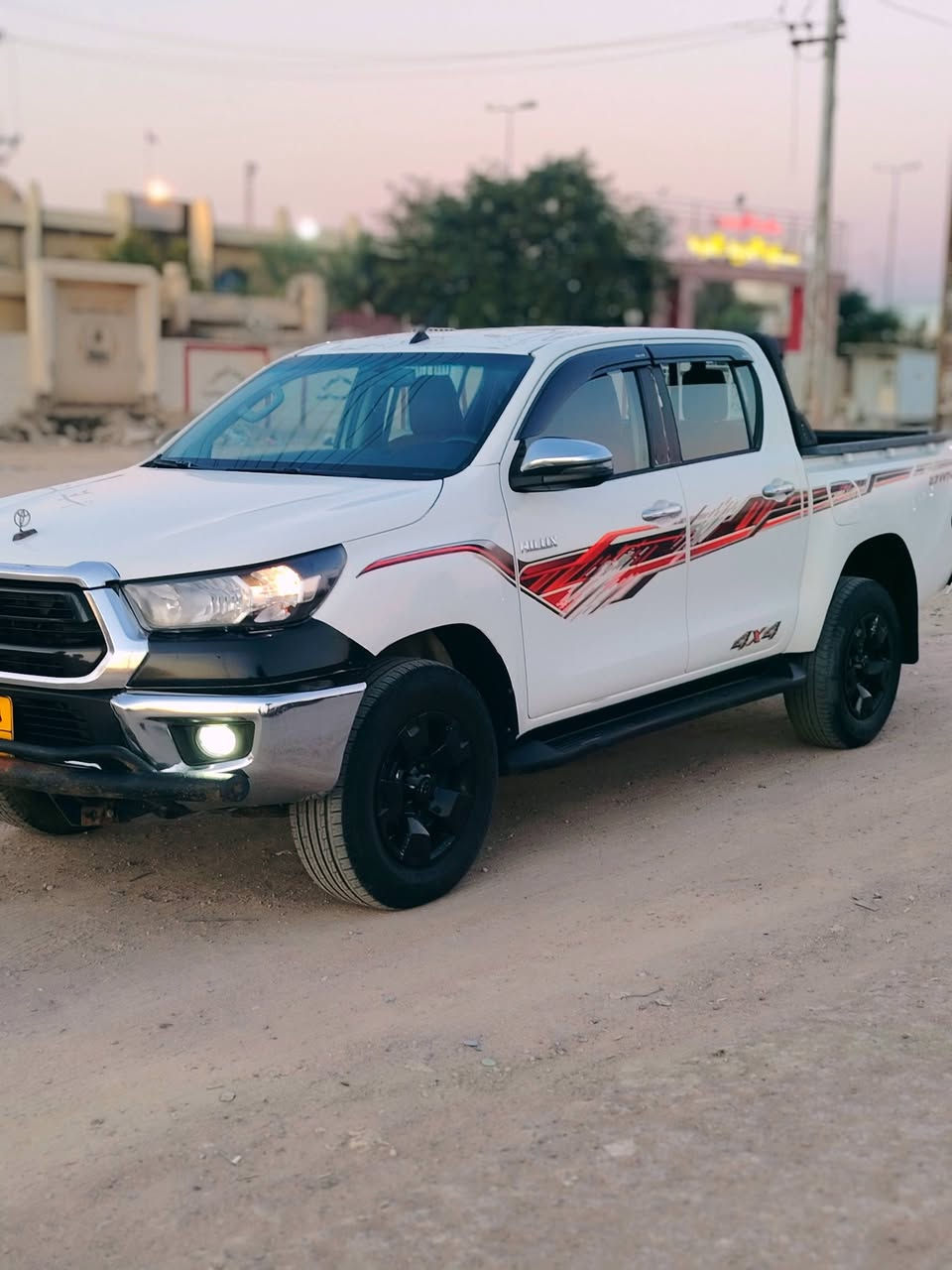 السلام عليكم فور ويل موديل 21 كاز اوتماتيك بيه جاملغ فقط والباقي كفاله مكينه وكير مكفولات شرط تخم تاير تبريد حداده جاهزه وكاله بسمي للبيع سعر 270 $ وبيه مجال البصره قضاء المدينه *********** اتصال *********** واتساب
