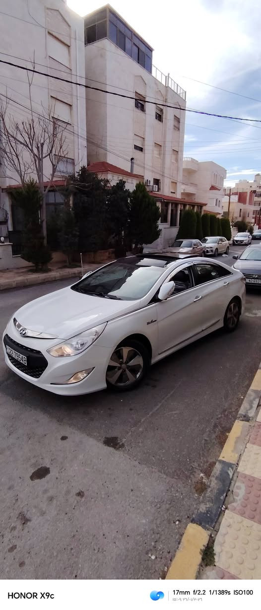 هيونداي سوناتا 2012 فحص 
  مالك واحد أعلا صنف رويل 
 فحص 3جيد واحد قصه شنكل  لا يوجد ملاحظات 
وأرد كوريا 
هايبرد
فحص كامل 
فل كامل صنف  بانورما 
 كراسي مومري 

كراسي جلد مدفئة مبراد
 تحكم طارة كامل 

كراسي كهرباء   
شاشة اصليه 
كاميرا خلفية

اضويه اماميه هلوجين 
نظام Eco لتوفير بنزين
الجير  6 غيار توب ترونيك 
تحكم طاره كامل
مثبت سرعة

حمالة نظارات
قفل مركزي
دخول بصمه
تشغيل بصمه
صندوق بصمه
إنارة ترحيب
شاشه 
مسجل الأصلي فل إضافات 
بلوتوث 
جنط 17 الأصلي 
كوشوك جديد  
مري كهربائيه 
مانع انزلاق
مري غماز
مكيف حامي بارد شغال %100
غرفه جلد بوضع الشركة 
 موري طوي 

 ترخيص سنه
 
للاستفسار يرجى الاتصال 0776079175 
السعر8400


**إذا كنت صاحب هذا الإعلان وتريد حذفه لأي سبب، رجاءا أرسل رسالة إلى الدعم الفني**