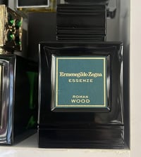متبقي فقط 60مل  عطر مقطوع انتاجة بسعر 140$للحجز واتساب 07741477674 نغم...