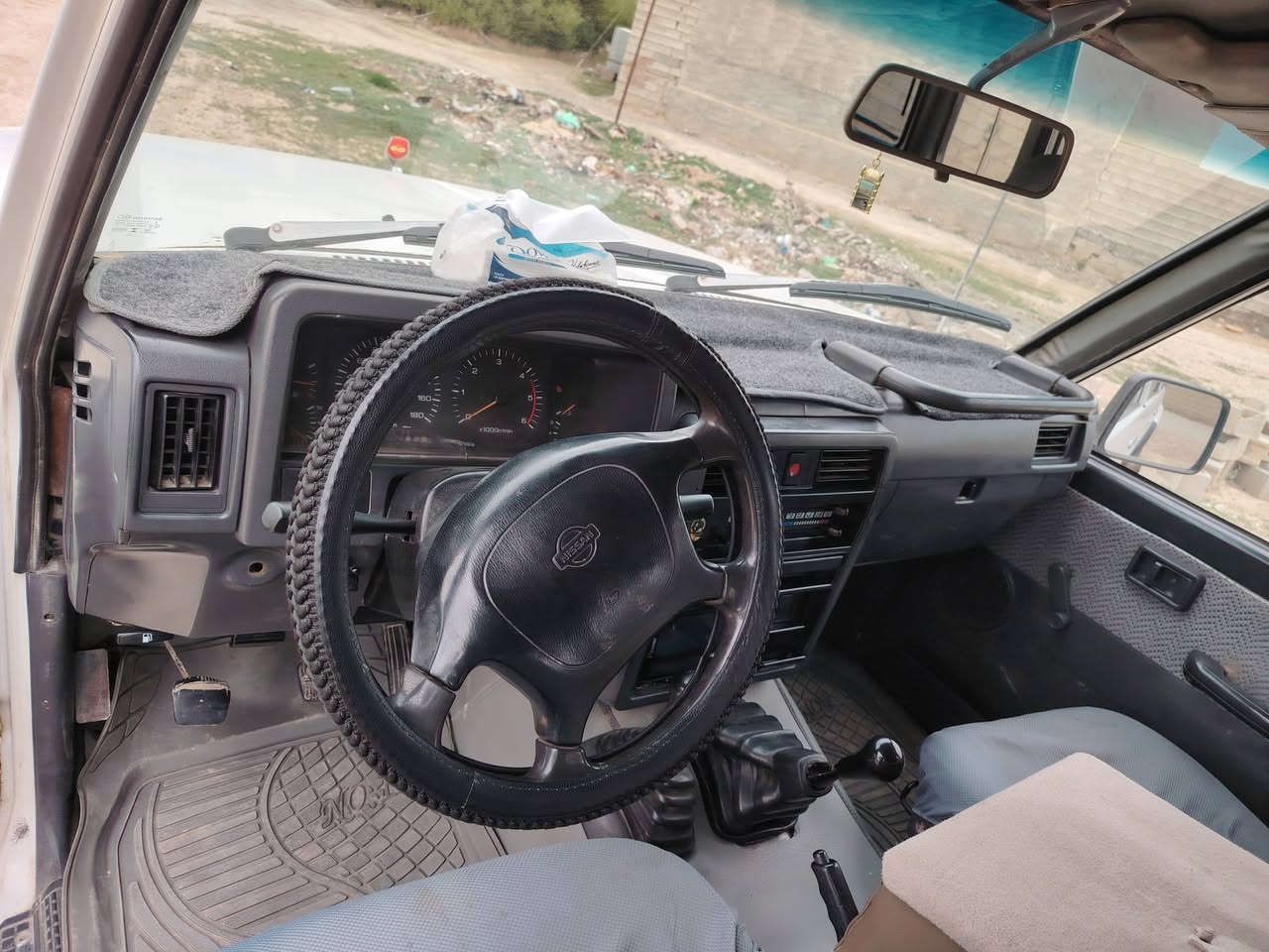 السلام عليكم مكلف بالنشر نيسان باترول موديل ١٩٩٧ UN بلادي مكفوله كامل كلها بالشرط محرك حاويه جديد طخم تاير مع ويل جديد صدر جديد كهربائيات كلها شغاله تبريد شغال ترايك للسعوديه شرط التحويل السنويه يرادلها تجديد مكان السياره صلاح الدين قضاء العلم للستفسار اتصل على الرقم ***********
