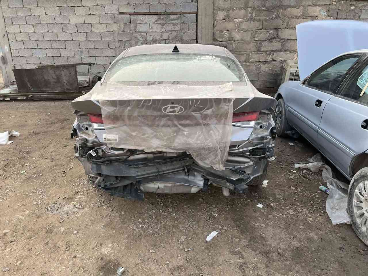 سلام عليكم
النترا وارد 24 دخول جديد ضررها موضح بالصور بدون ارباك بجم كبس  بانزين محرك 2000
بدون تصليح
ماشية 20  
ديالى بعقوبة
***********
سعر142 ومجالها بسيط
