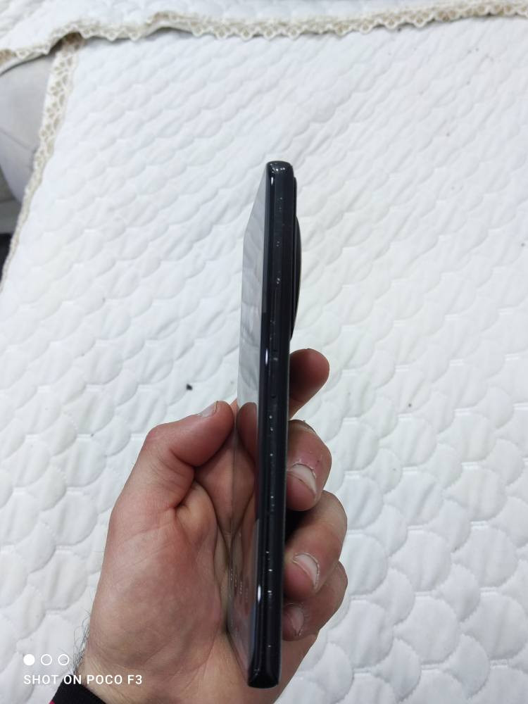 Xiaomi 12S Ultra 

ذاكرة و رام - 256-12GB Ram

بطارية 4600 🔋 و شحن سريع 67 واط

روم صيني محول للروم العالمي ، للامانة الجهاز مفتوح لان محولين الروم مالته من الصيني للعالمي

غراضه كاملة من كيبل و شاحن و كارتون و كفر

مكاني كركوك - روناكي - قرب تقاطع حي النصر

توصيل ما عندي ( گەیاندنم نیە )

360 الف و بيه مجال 🔴🔴🔴 

*********** كركوك, العراق
