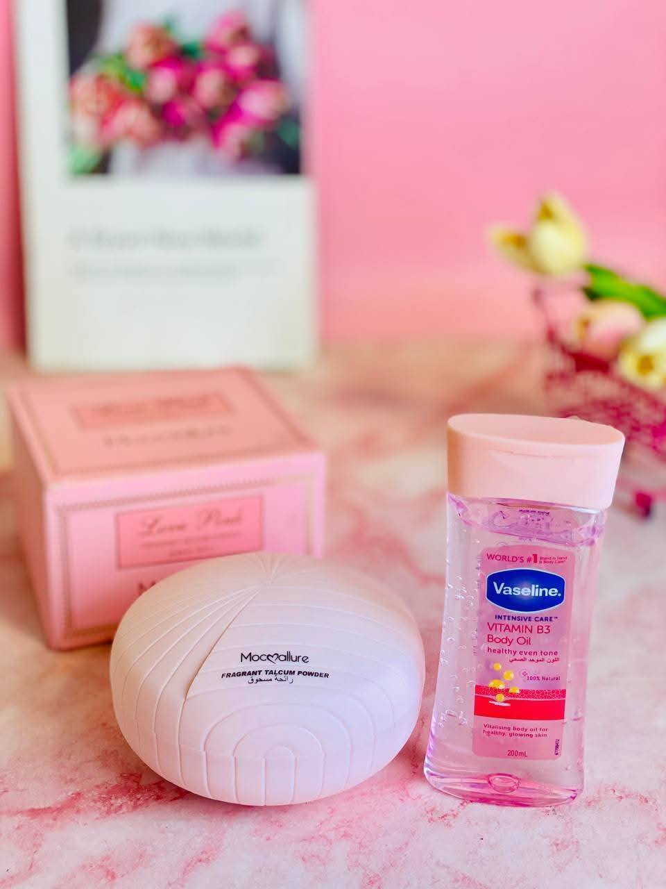 #تخفيض_مؤقت_توصيل_مجانااااااا 
عرض لازم يكون عند كل بنية 

بودره روز بيري برائحة مس ديور وزيت الفازلين بالفيتامين

رائحة ناعمة وثابتة:  ريحة وردية هادية ومنعشة تبقى فترة طويلة.

امتصاص الرطوبة: ممتازة بعد الشاور أو في الأيام الحر، لأنها تمتص العرق والرطوبة.
ملمس حريري: تخلي البشرة ناعمة جدًا وملساء.
مناسبة للبشرة الحساسة: مكوناتها غالبًا بتكون خفيفة ومناسبة للبشرة الحساسة، بس دايمًا الأفضل اختبارها الأول


**إذا كنت صاحب هذا الإعلان وتريد حذفه لأي سبب، رجاءا أرسل رسالة إلى الدعم الفني**