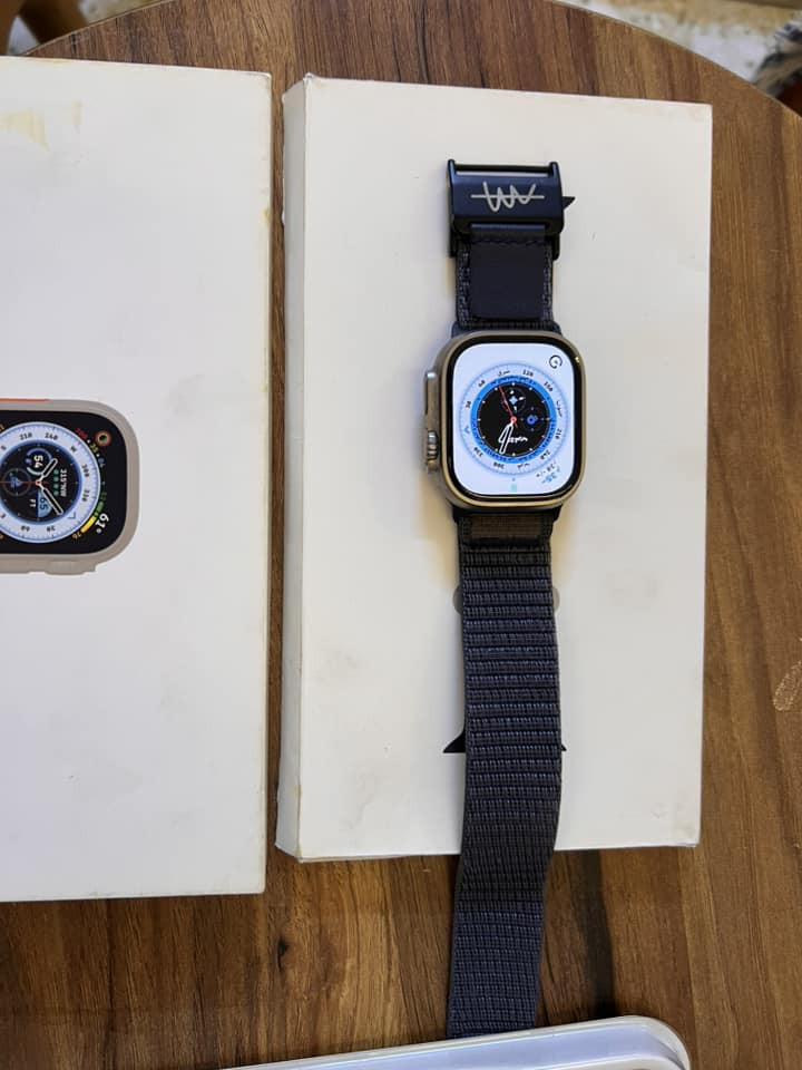 السلام عليكم ساعة ابل اصلي استخدام قليل مع ملحقاتها Apple Watch Ultra 1 حالة البطارية 97
، موديل A2622، مع العلبة والشاحن والسير  الأصلي مع سير اضافي Midnight Ocean
السعر 700 
***********
