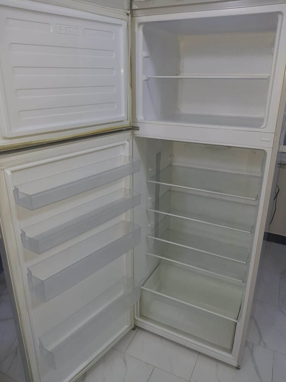 ثلاجة ومجمدة للبيع بحالة جيدة جدا


**إذا كنت صاحب هذا الإعلان وتريد حذفه لأي سبب، رجاءا أرسل رسالة إلى الدعم الفني**