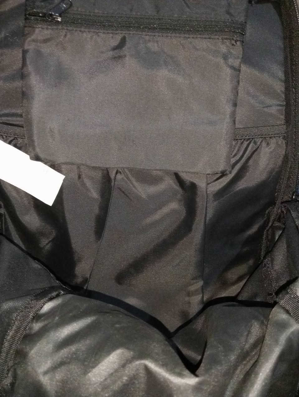 🎒 sac trip Quechua Forclaz 22 AIR للبيع -
المميزات: 
نظام AIR COOLING للتهوية، جيوب بزاف، خفيف.
معاه Rain Cover أصلي ضد الماء. 
الحالة: ممتازة، نقي 100% 
الثمن في الخاص او الواتساب 0771671214


**إذا كنت صاحب هذا الإعلان وتريد حذفه لأي سبب، رجاءا أرسل رسالة إلى الدعم الفني**