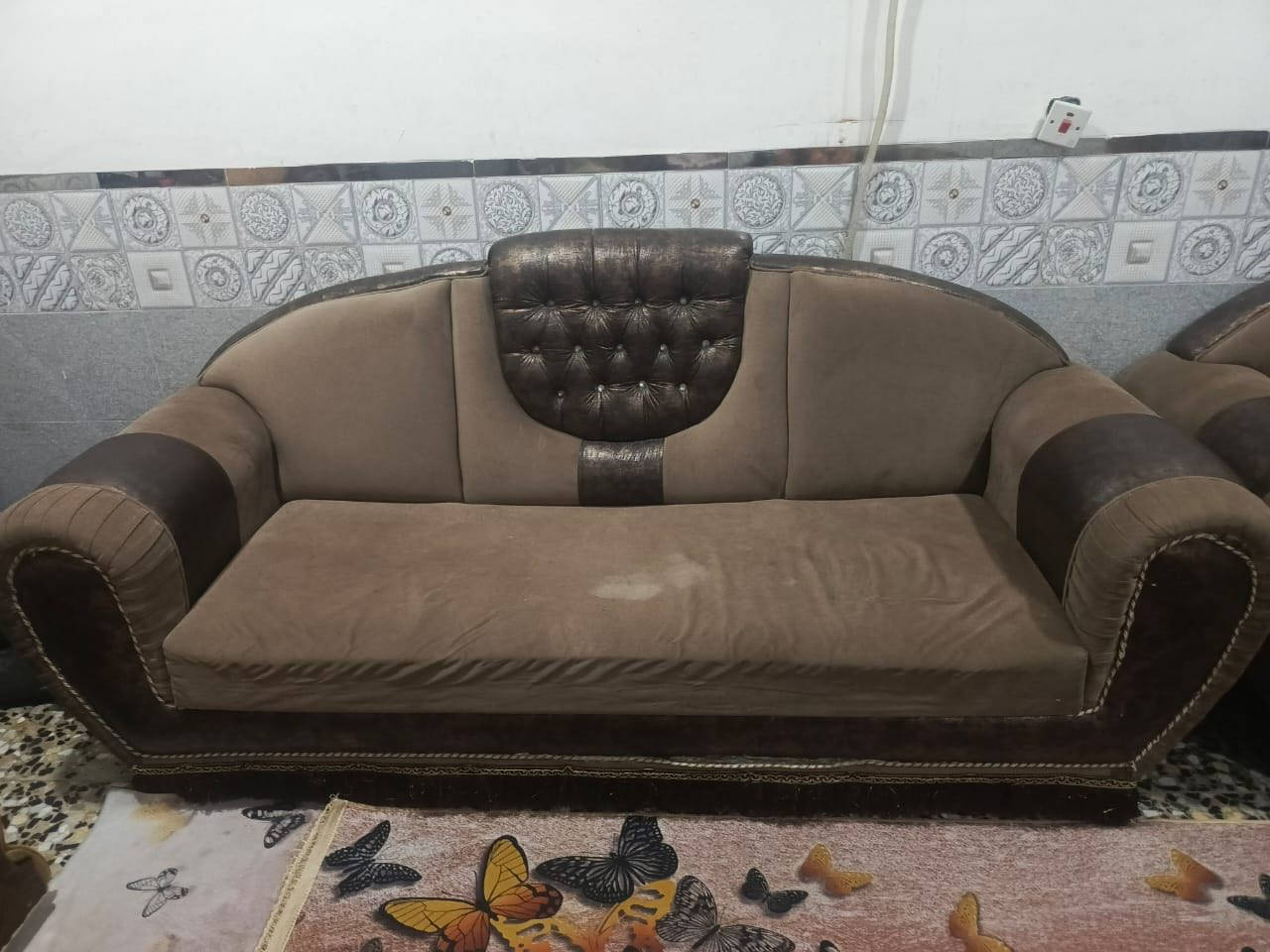 سلام عليكم. تخم البيع  السعد ٢٠٠وبي مجال العنوان شعب سريدات راقم التفاصيل ***********
