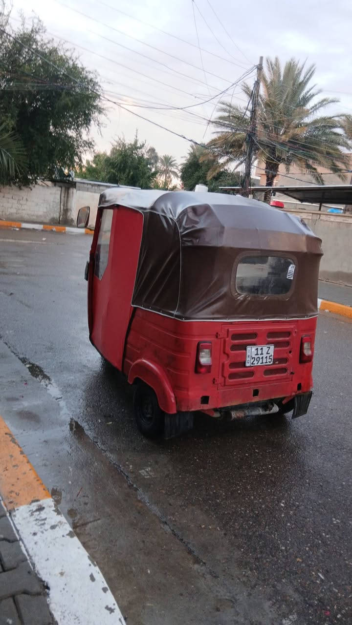 سلام عليكم تكتك موديل 2016 شهر ال 11 طابه عله 2017 
مكينه 20 خير من الله تكتك كبل للشارع مال شغل تخم تايرات جدد بيها سبير تكتك ما توكفك ما بيها كل نواقص بس كابريته شويه تعبانه  تكتك مرقمه وبسمي تحويل ثاني يوم 
للستفسار *********** بي واتساب السعر خاص 
مكان المحموديه
