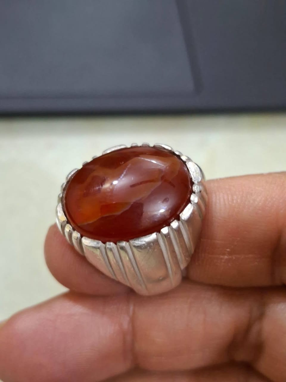 السلام عليكم..مجموعة من الخواتم الصياغة اليدوية فضة 950 ...
-خاتم الجمشت الطبيعي الجميل سعره 150 الف
- خاتم الجزع اليماني الاصلي سعره 150 الف
- خاتم العقيق اليماني الطبيعي الاحمر سعره 100 الف
- خاتم حجر الايولايت او ما يسمى حجر النجوم اليماني الطبيعي سعره 150 الف... للتواصل واتس او اتصال على الرقم *********** و مكاني حلة
