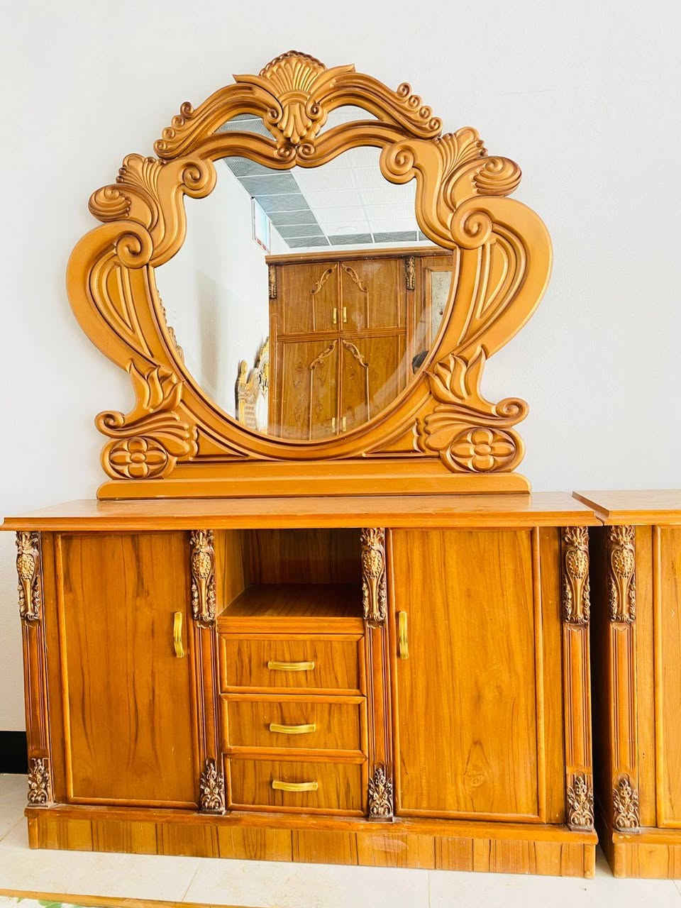 غرفه نوم صاج عراقي حطاطه استخدام اقل الشهر جديده طك جلخ مابيه السعر مليون 400 وبيه مجال ***********
