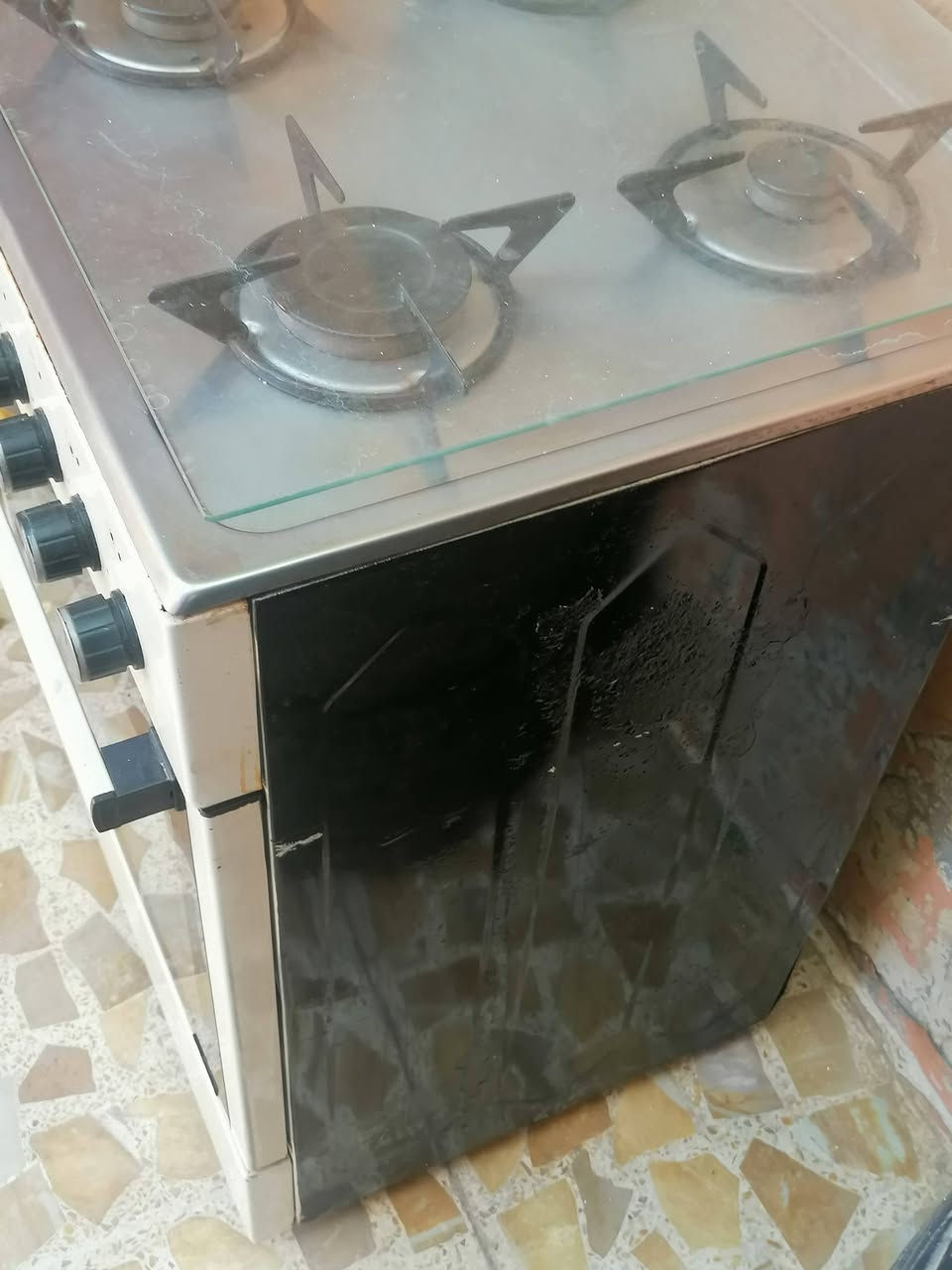 طباخ ايطاليانو 4 اعيون وفرن نظيف شغال للبيع


**إذا كنت صاحب هذا الإعلان وتريد حذفه لأي سبب، رجاءا أرسل رسالة إلى الدعم الفني**
